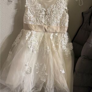 Elegant White Lace Kids Dress